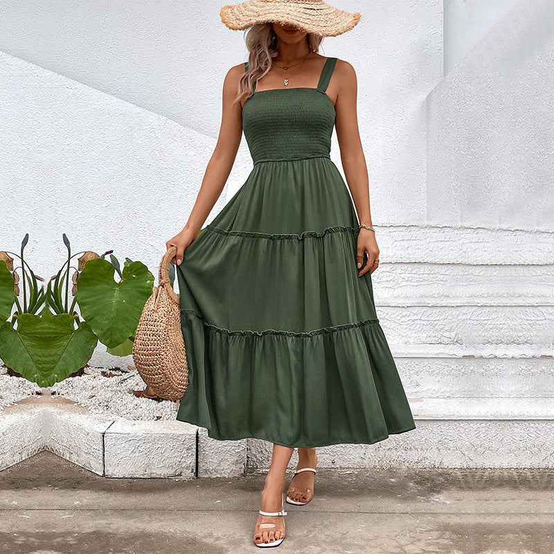 Pulling straps and sleeveless dress